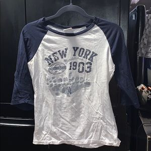 Genuine merchandise woman’s long sleeve-t